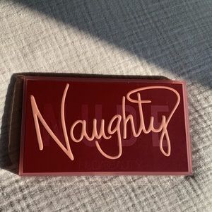 HUDA BEAUTY NAUGHTY PALETTE